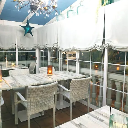 Carmen Hotel 3*